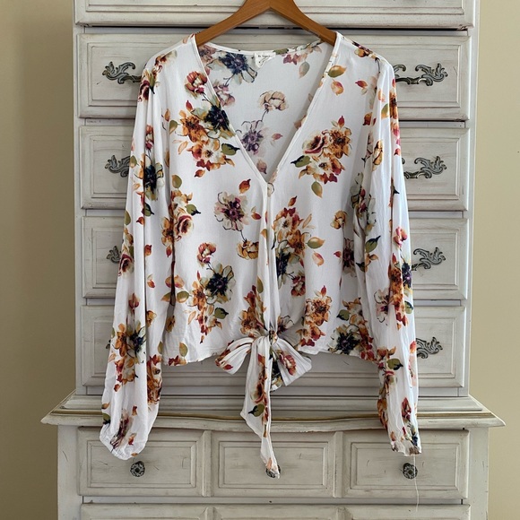 Vici Tops - Vici Floral Front Tie Knot Blouse